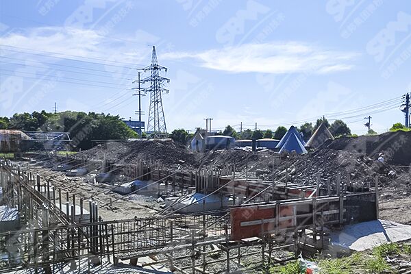 Ultrafine grinding mill used in a new project of calcium carbonate