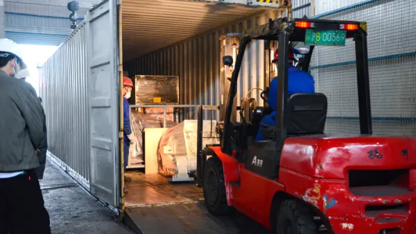 Delivery site of CLUM vertical mill - sent to Egypt