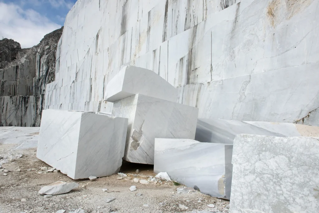 Common Calcium Carbonate Ores: 4 Types and Their Differences-SBM Ultrafine Powder Technology white-marble-raw-material.webp